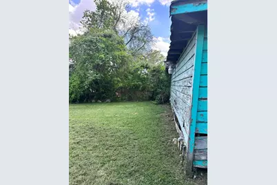 1424 E 33rd Street, Houston, TX 77022 - Photo 13