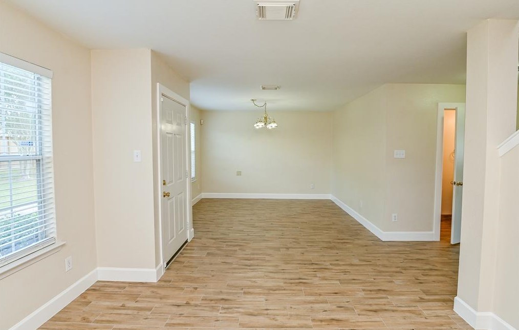 1505 Nichole Woods Dr, Houston TX  77047-4445 exterior