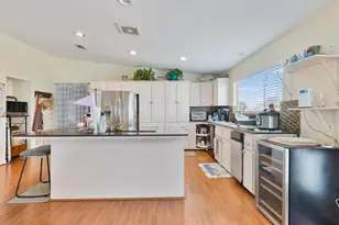 12802 Bermuda Beach Dr, Galveston, TX 77554 - Photo 5