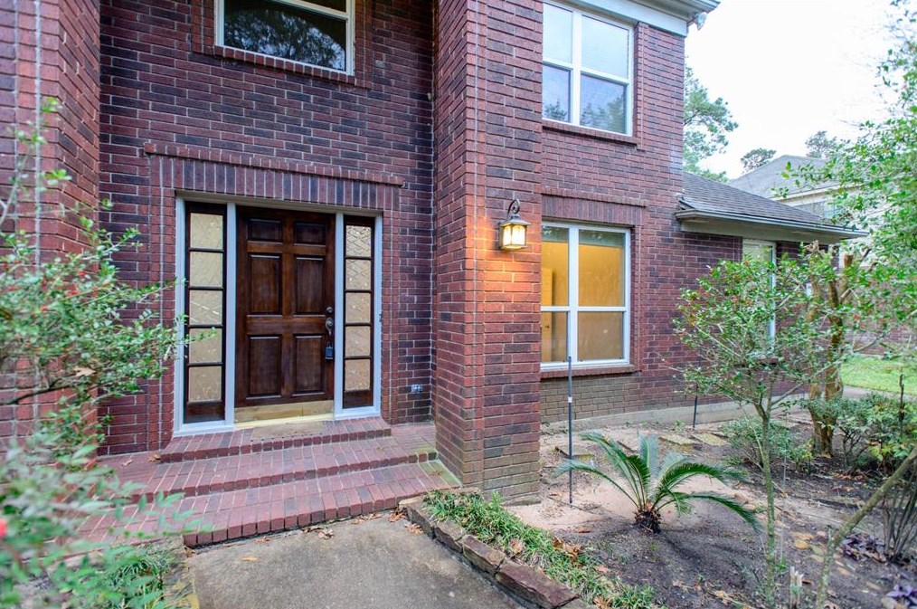 3 Trillium Cir, Spring TX  77381-6001 exterior