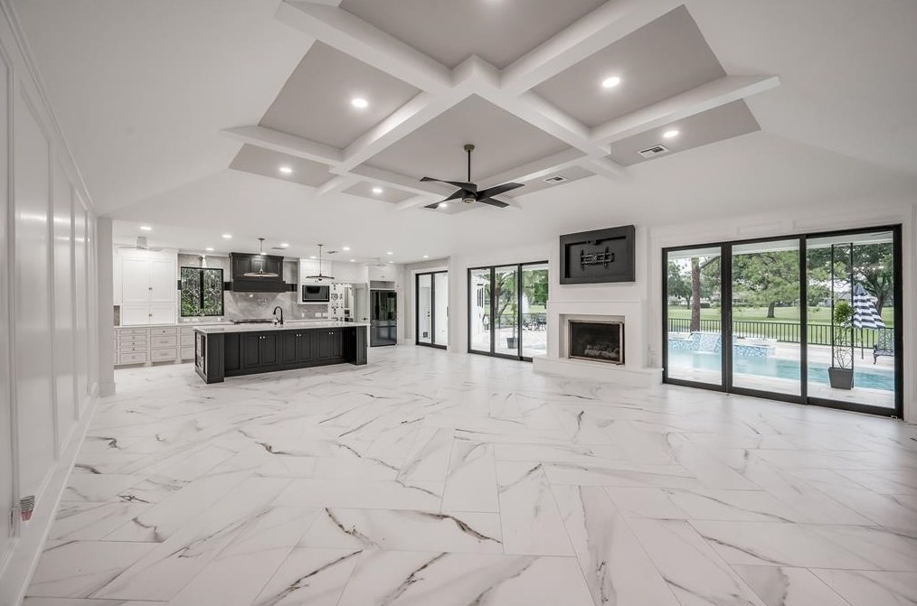 1326 Sugar Creek Blvd, Sugar Land TX  77478-3928 exterior
