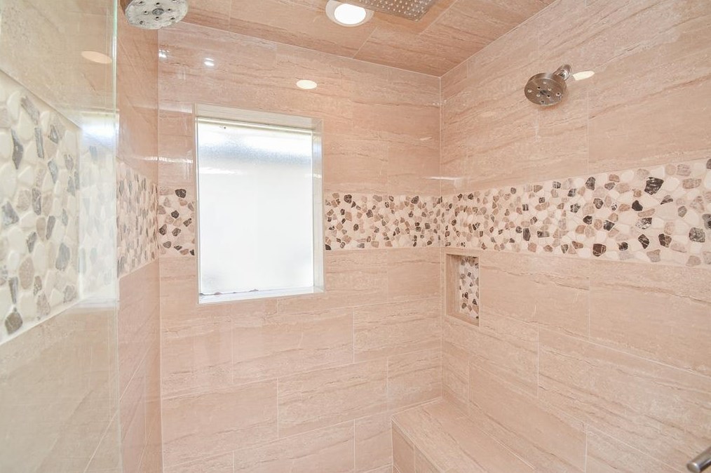 6026 Yarwell Dr, Houston TX  77096-5330 exterior