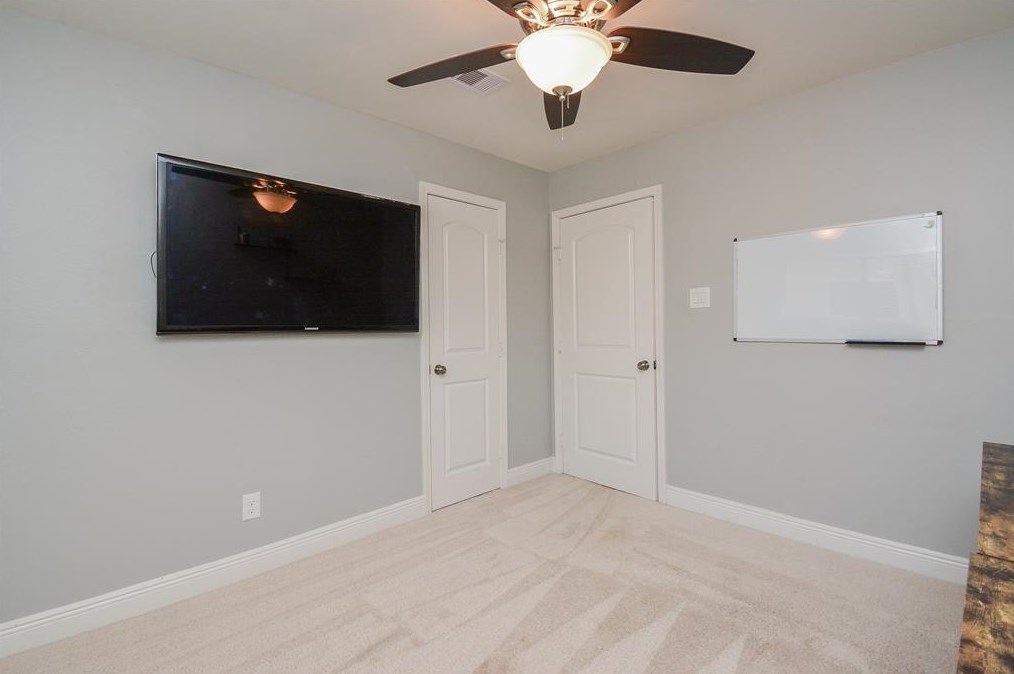 6026 Yarwell Dr, Houston TX  77096-5330 exterior