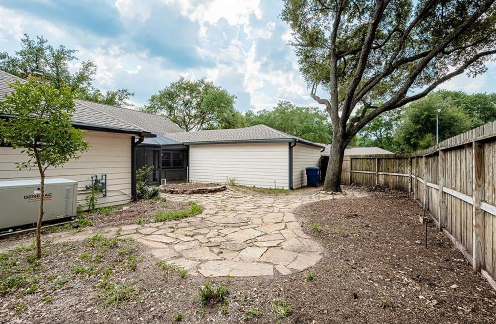 15722 Tumbling Rpd Dr, Houston TX  77084-3649 exterior