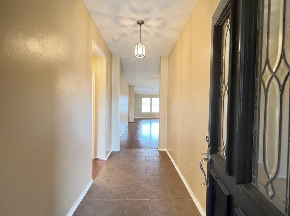 2706 Trinity Glen Ln, Houston TX  77047-2500 exterior