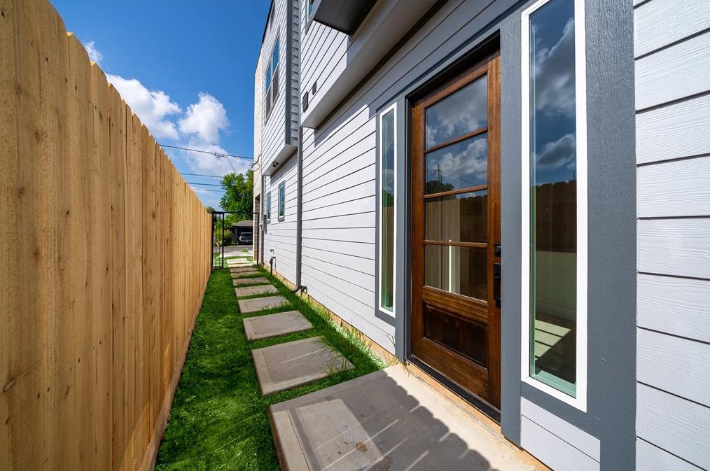 4515 Teton St, Houston TX  77051-1926 exterior