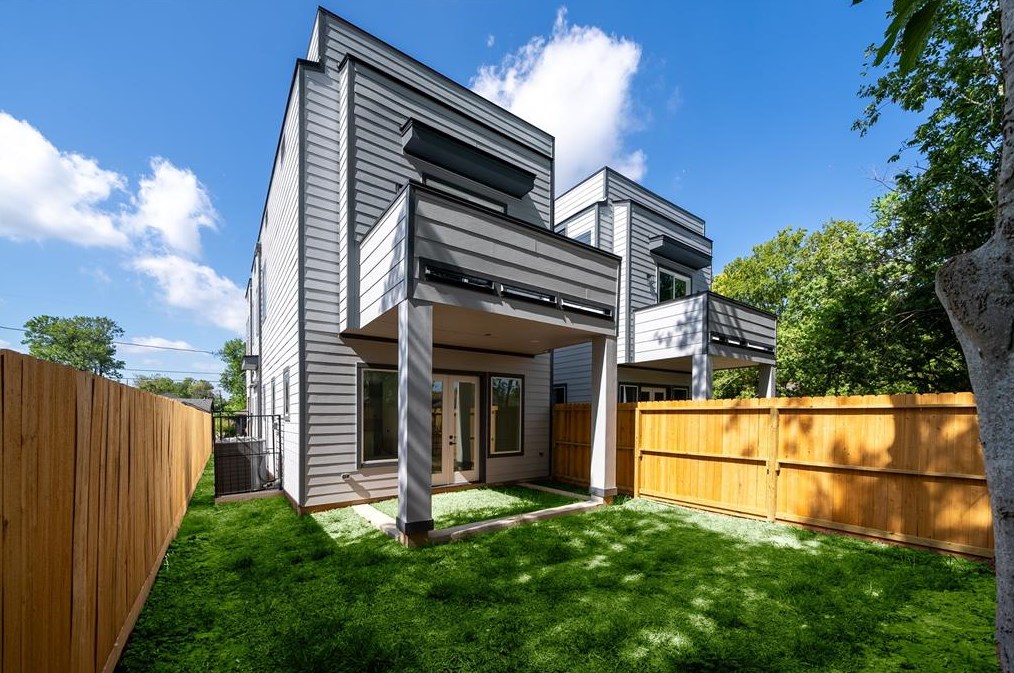 4515 Teton St, Houston TX  77051-1926 exterior