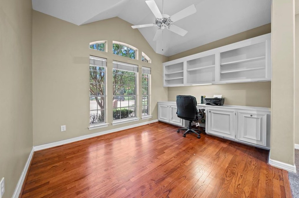 10730 Crestfield Ct, Houston TX  exterior