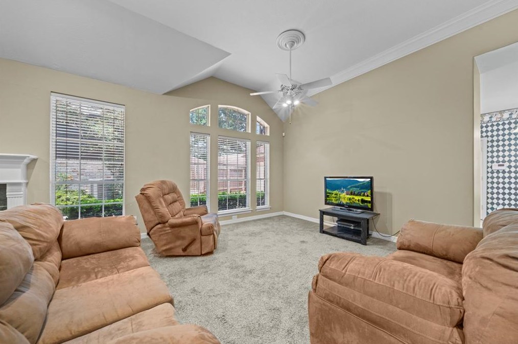 10730 Crestfield Ct, Houston TX  exterior