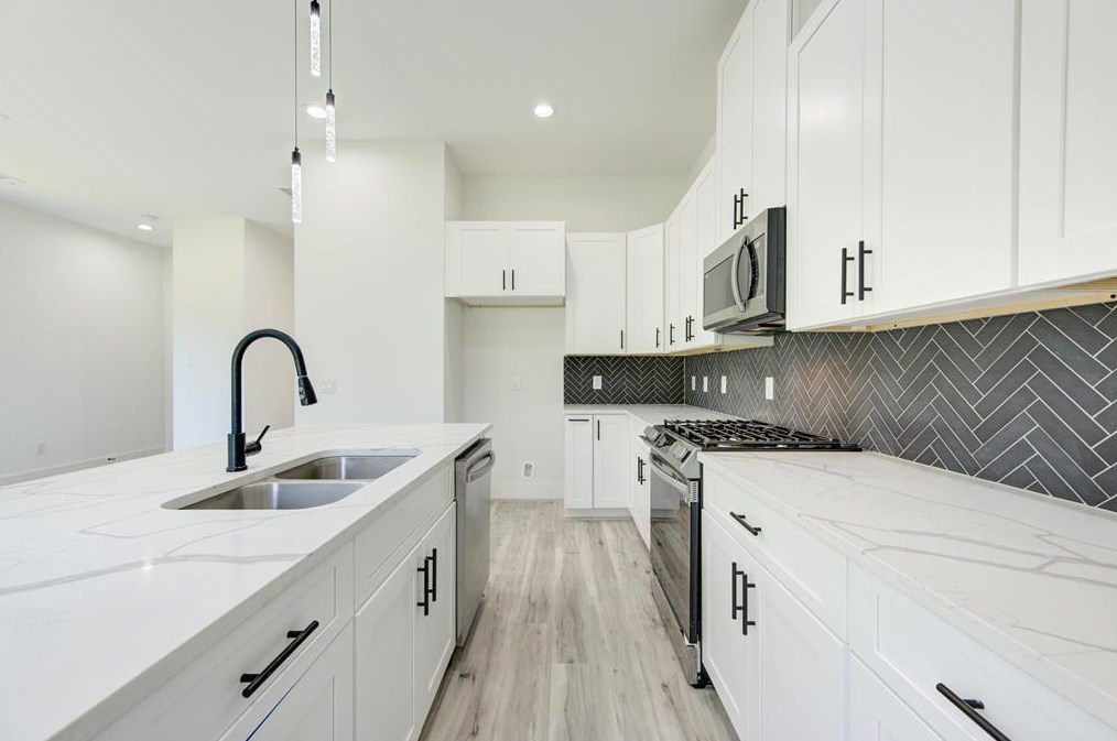 5517 Kittridge, Houston TX  77028-3033 exterior