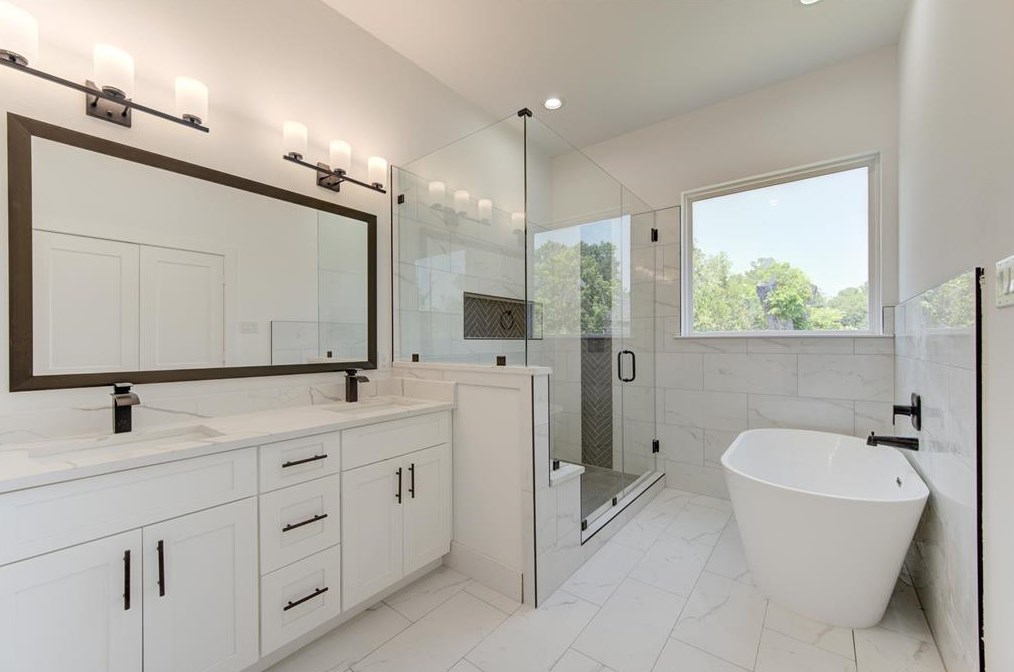 5517 Kittridge, Houston TX  77028-3033 exterior