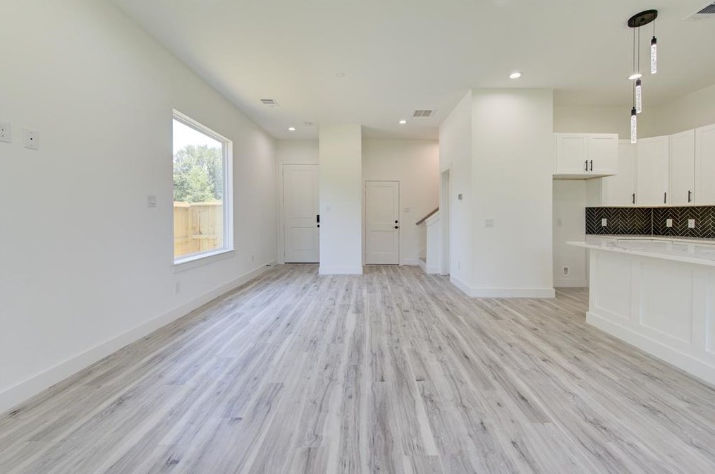 5517 Kittridge, Houston TX  77028-3033 exterior