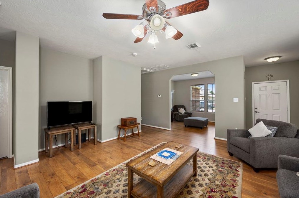 21710 Willow Spur Ct, Tomball TX  77375-3299 exterior