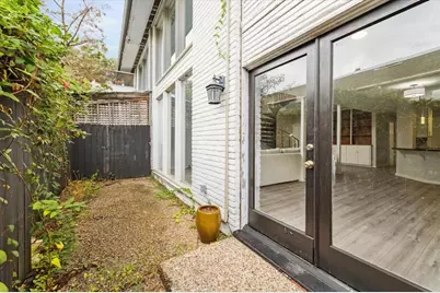 3300 Yorktown Street #13, Houston, TX 77056 - Photo 13