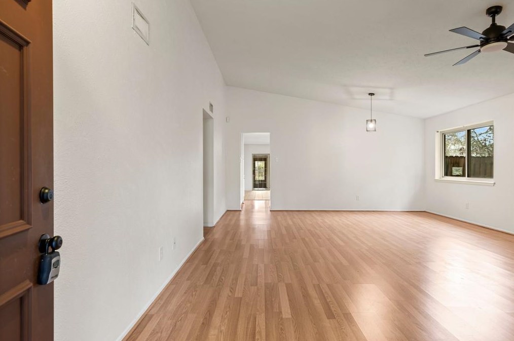 4 Plover Ln, Spring TX  77380-1872 exterior