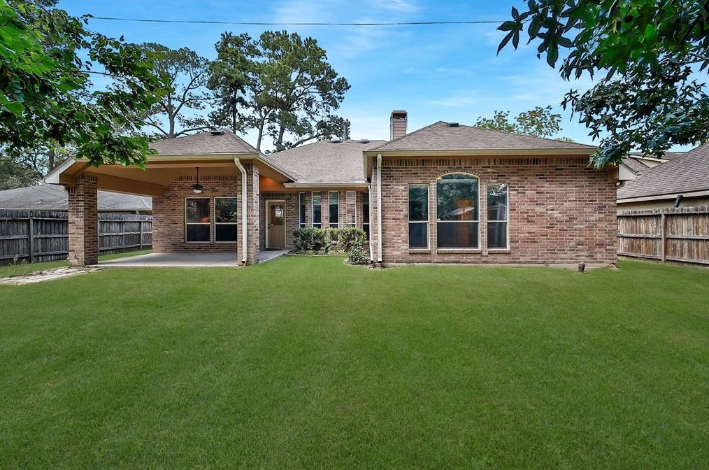 1043 Chamboard Ln, Houston TX  77018-3210 exterior