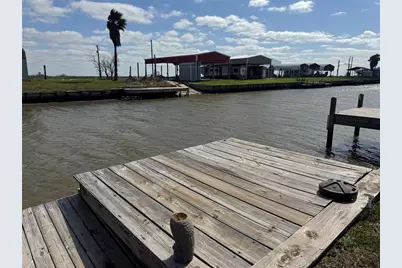 1561 County Road 299, Sargent, TX 77414 - Photo 7