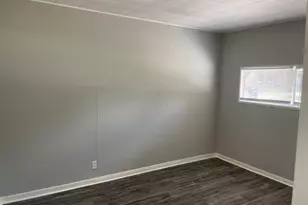 905 N Arcola St, Angleton, TX 77515 - Photo 13