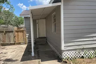 905 N Arcola St, Angleton, TX 77515 - Photo 15