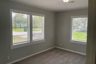 905 N Arcola St, Angleton, TX 77515 - Photo 7