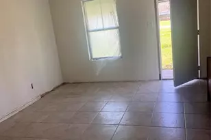 135 Guadalupe, Livingston, TX 77351 - Photo 3