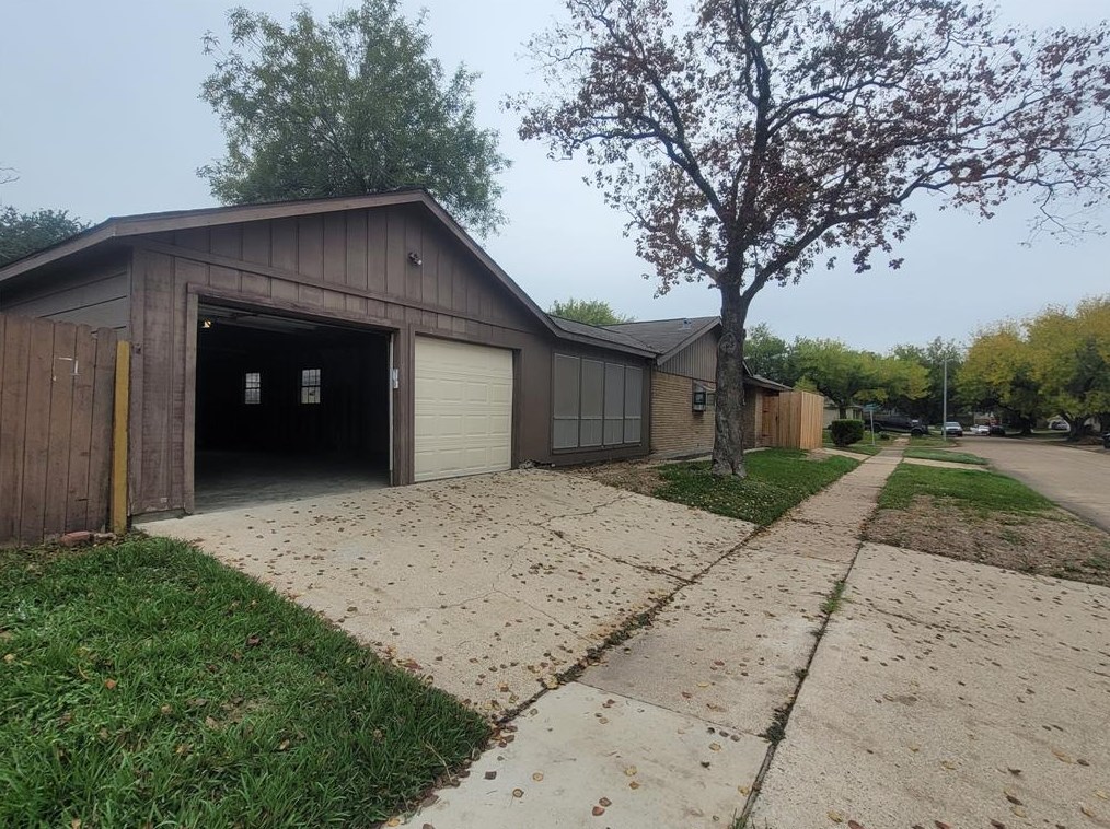 8803 Tanager St, Houston TX  77036-7343 exterior