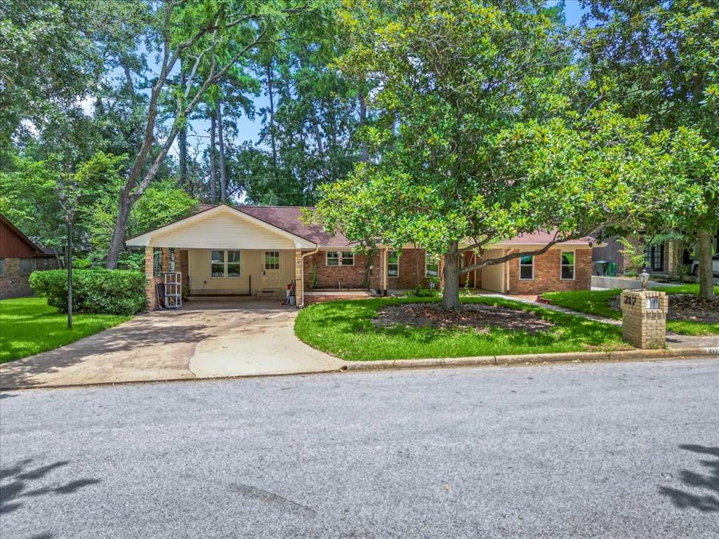 217 Willowbend St, Huntsville, TX 77320 MLS 19858104 Coldwell Banker