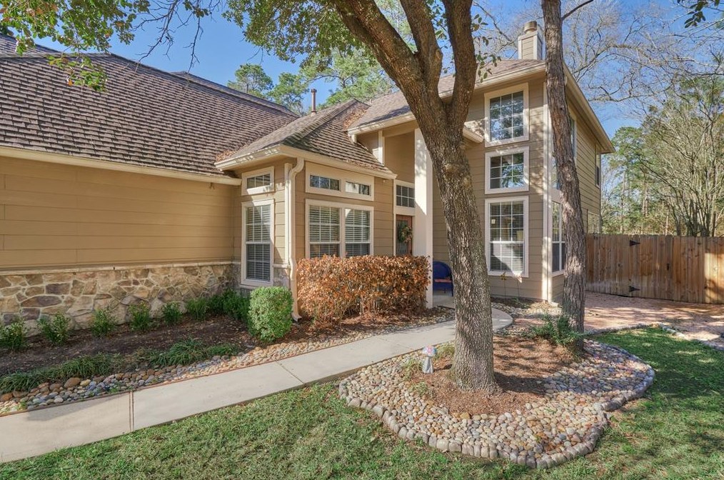 70 Harvest Wind Pl, Spring TX  77382-3603 exterior