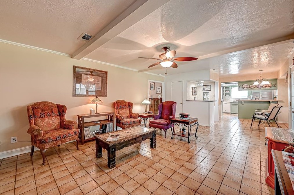 8107 Roebourne Ln, Houston TX  77070-3225 exterior