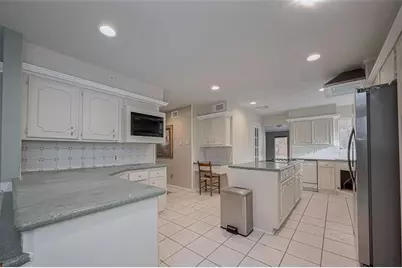 4015 Black Locust Drive, Houston, TX 77088 - Photo 7