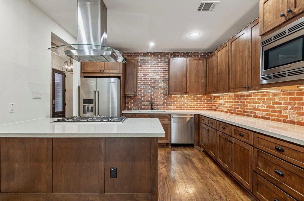 2015 Mason St, Houston TX  77006-2105 exterior