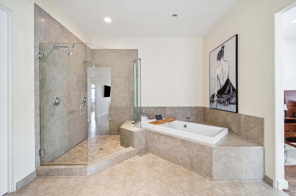 1118 Dart St, Houston TX  77007-4224 exterior