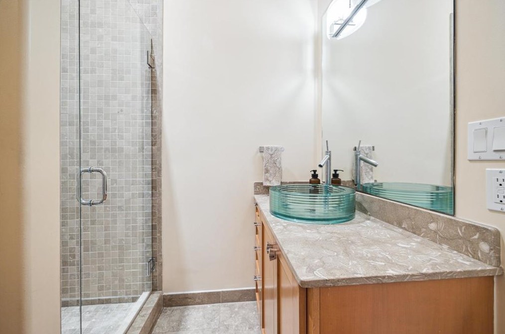 1118 Dart St, Houston TX  77007-4224 exterior