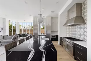 1001 E 7th 1/2 St, Houston, TX 77009 - Photo 25