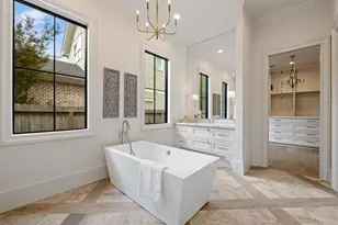 1001 E 7th 1/2 St, Houston, TX 77009 - Photo 31