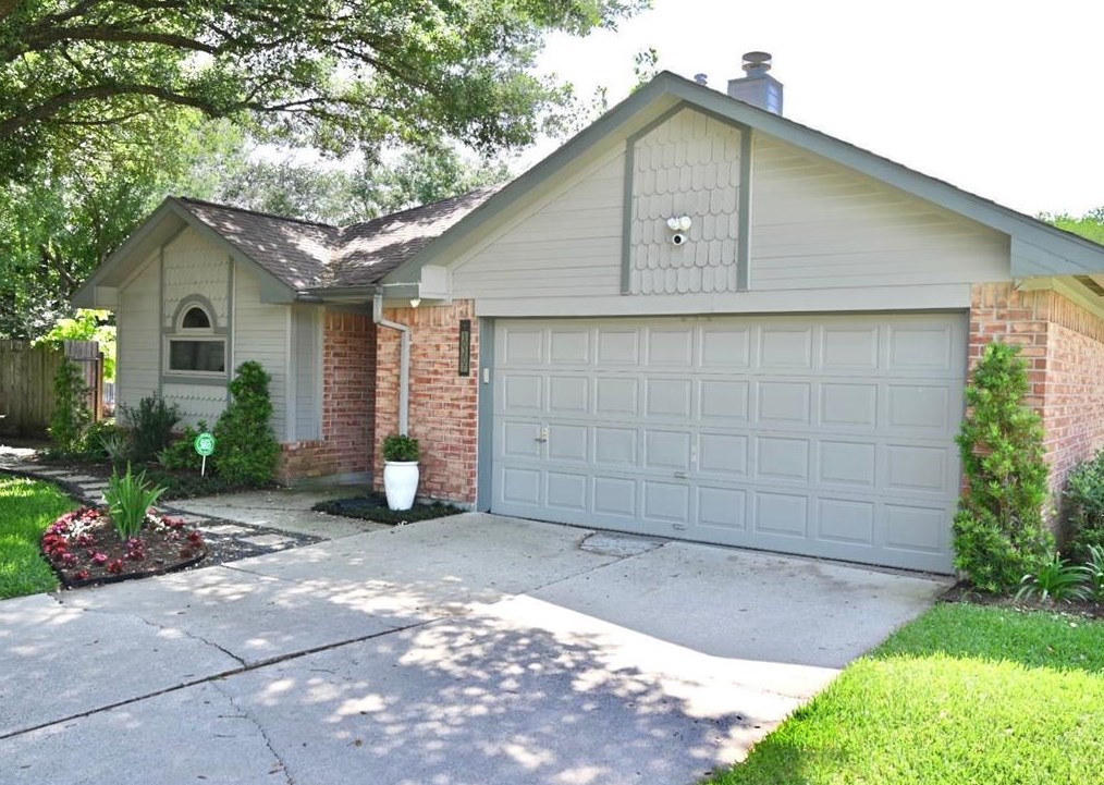 10207 Wayward Wind Ln, Houston TX  77064-5401 exterior