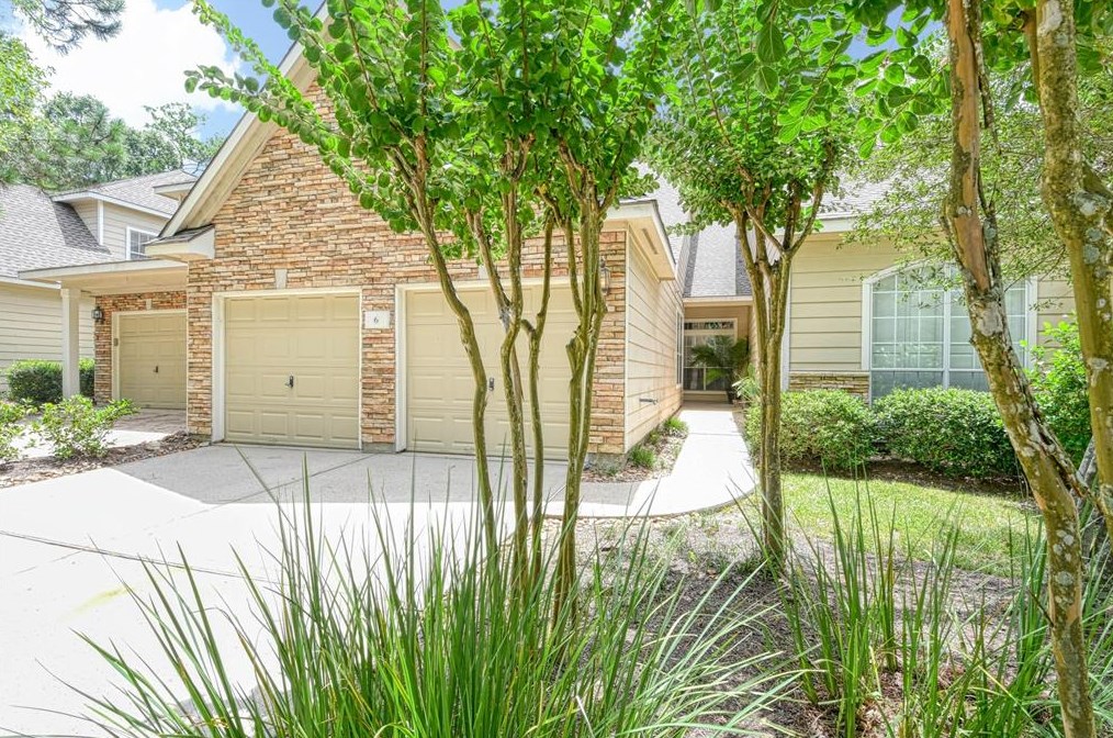 6 Wintergreen Trl, Spring TX  77382-4801 exterior