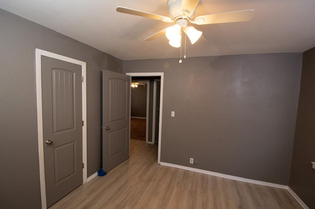 4641 Brinkley St, Houston TX  77051-2803 exterior