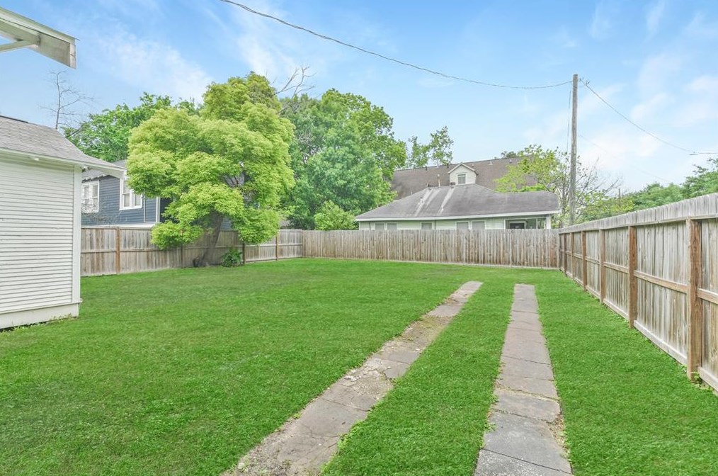 410 Merrill St, Houston TX  77009-6008 exterior