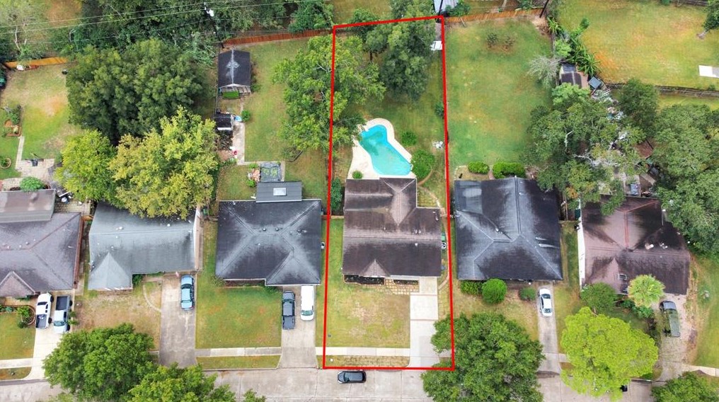 5855 Southminster Dr, Houston TX  77035-5423 exterior