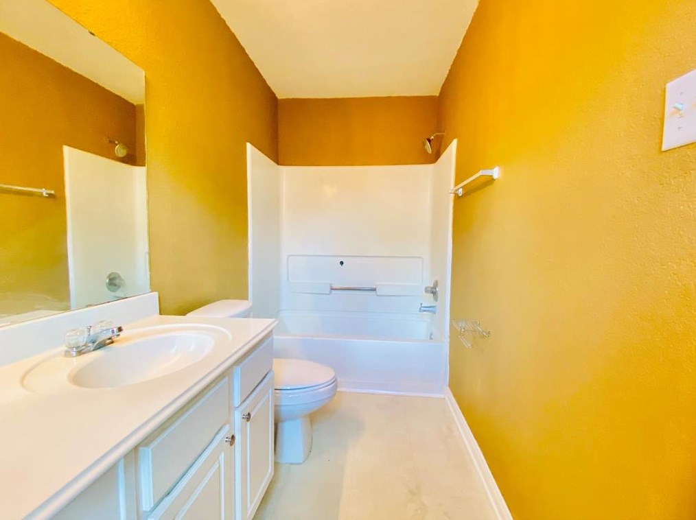 15514 Blue Creek Ranch Dr, Houston TX  77086-1124 exterior