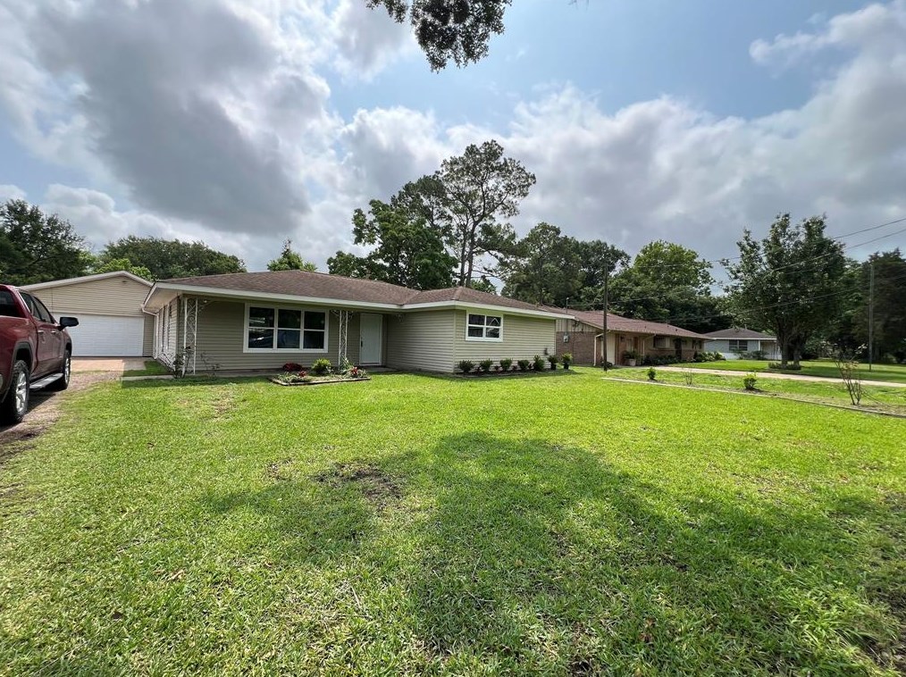 2511 Sinclair St, Pasadena TX 77503-4140 exterior