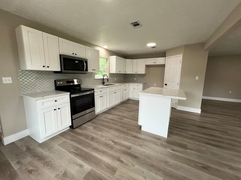 2511 Sinclair St, Pasadena TX 77503-4140 exterior