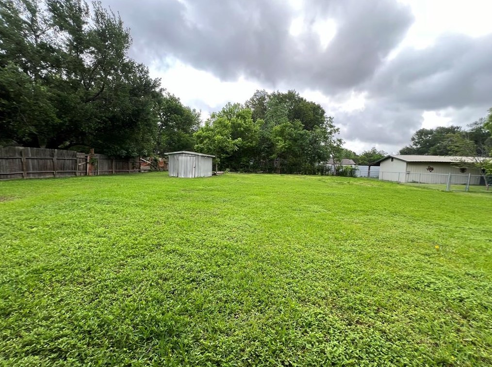 2511 Sinclair St, Pasadena TX 77503-4140 exterior