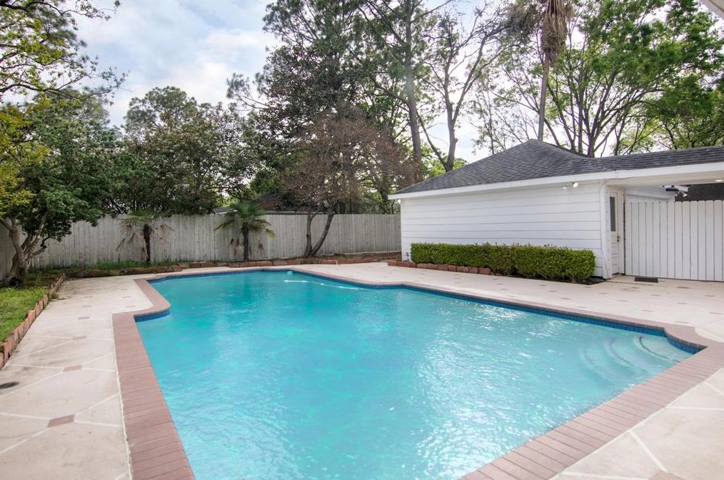 12123 Westmere Dr, Houston TX  77077-3715 exterior