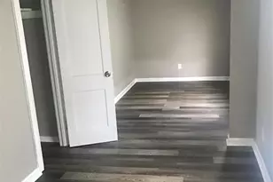 1713 W 5th St, Freeport, TX 77541 - Photo 5