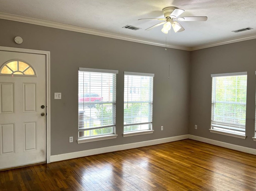411 Galveston St, Conroe TX  77301-2513 exterior