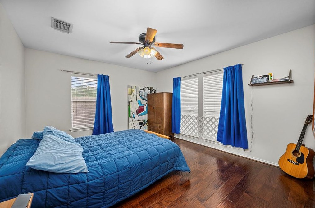 2022 Bailey St, Houston TX  77019-4543 exterior
