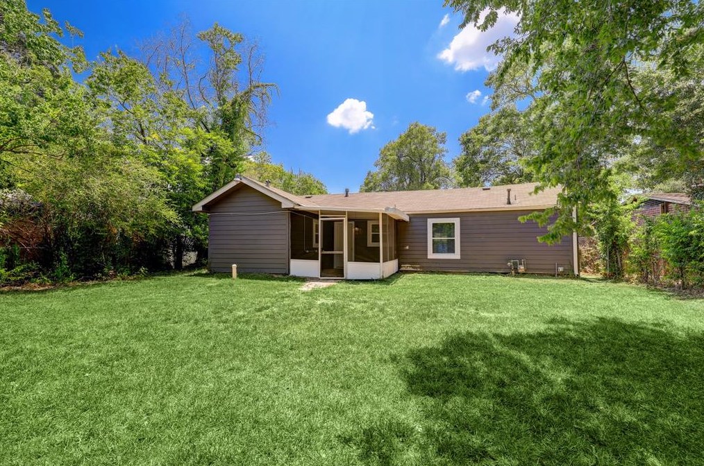 5311 Kingsbury, Houston TX  77021-3402 exterior