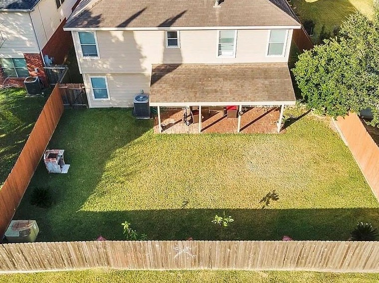 1247 Coppermeade Dr, Houston TX  77067-3502 exterior